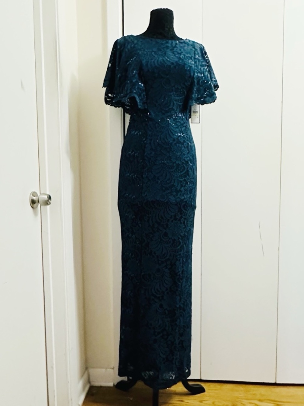 Jessica Howard Navy Lace Sequin Evening Gown Dress Size 4 NWT Formal